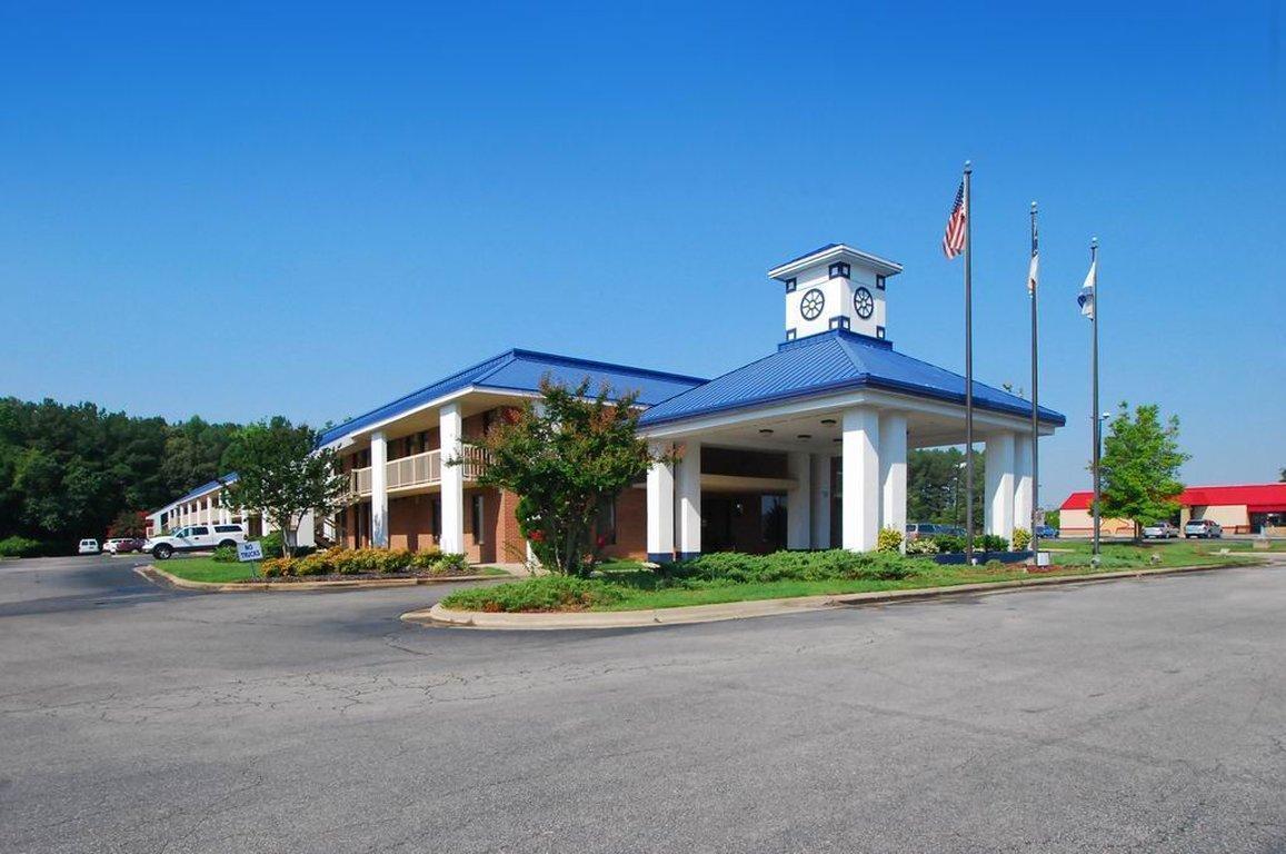 Hotel Baymont By Wyndham Rocky Mount I-95 Extérieur photo