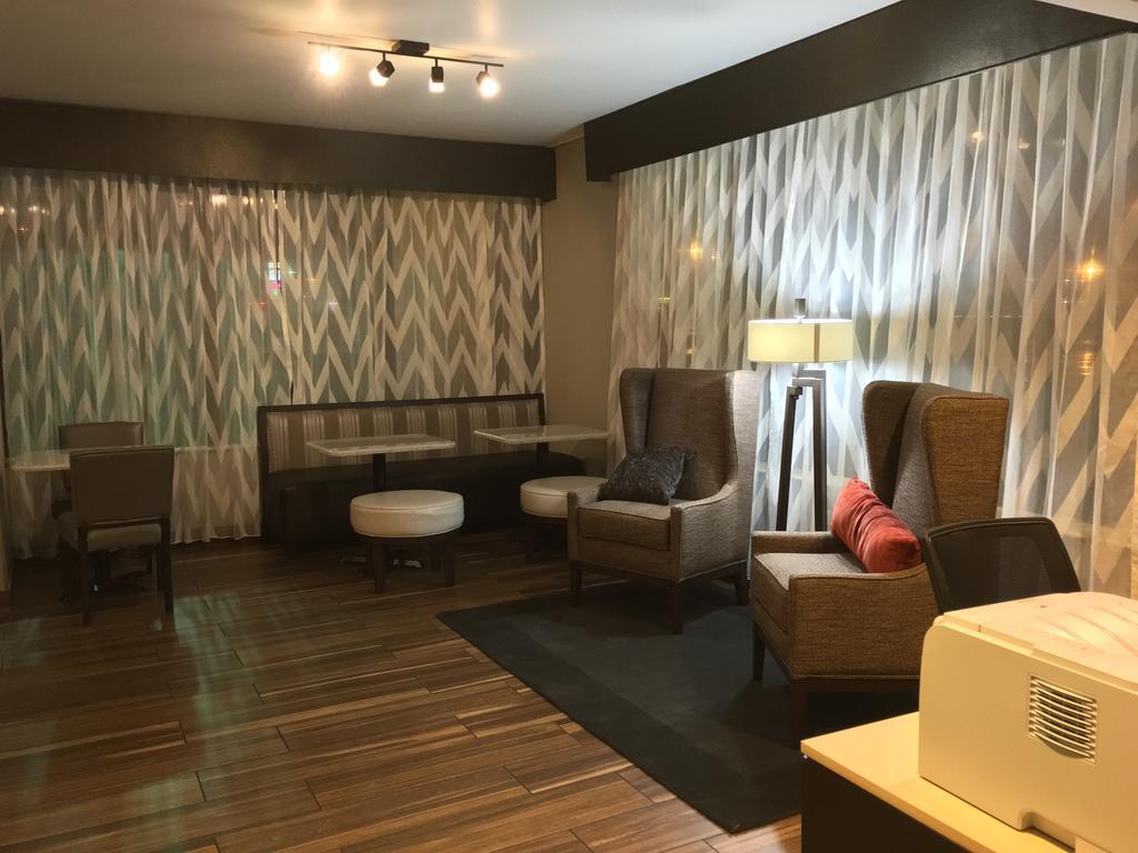 Hotel Baymont By Wyndham Rocky Mount I-95 Extérieur photo