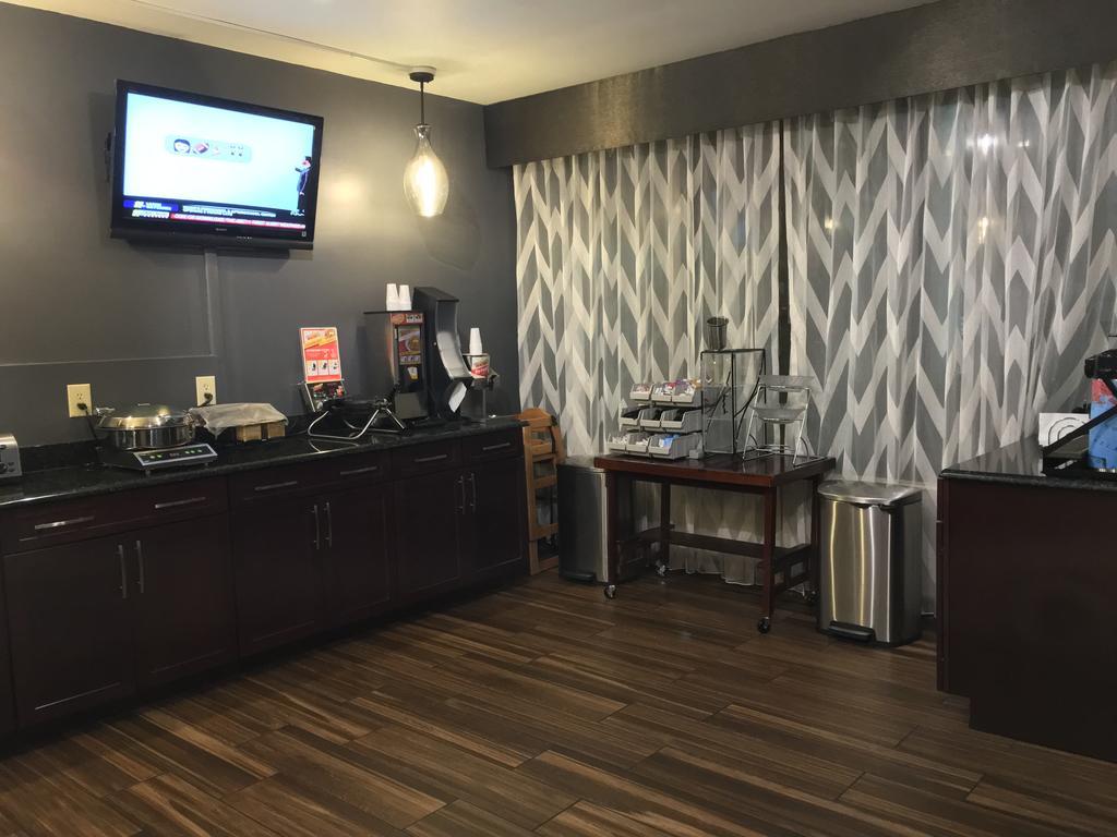 Hotel Baymont By Wyndham Rocky Mount I-95 Extérieur photo